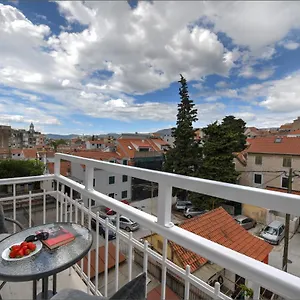 https://via-porto-rooms.splithotels.org